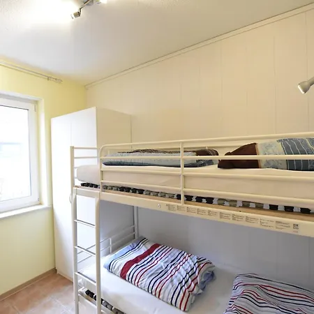 5-zimmer-ferienunterkunft In Mit Garten