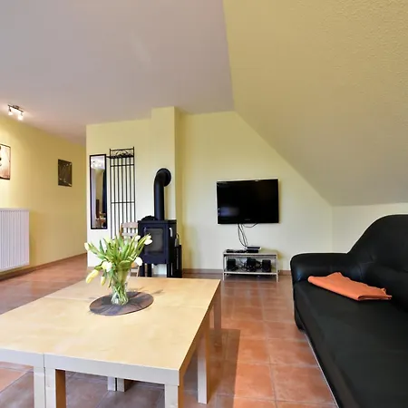 5-zimmer-ferienunterkunft In Mit Garten