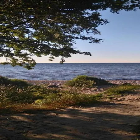 5-zimmer-ferienunterkunft In Mit Garten Zierow