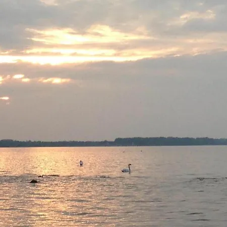 5-zimmer-ferienunterkunft In Mit Garten Lejlighed