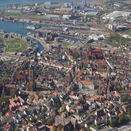 Lejlighed 5-zimmer-ferienunterkunft In Mit Garten *